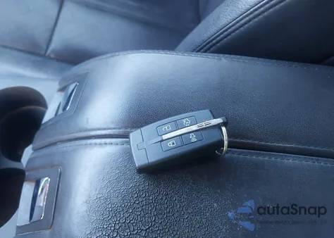 2010 Lincoln Mkt z USA, uszkodzony, nr VIN 2LMHJ5FR1ABJ15659